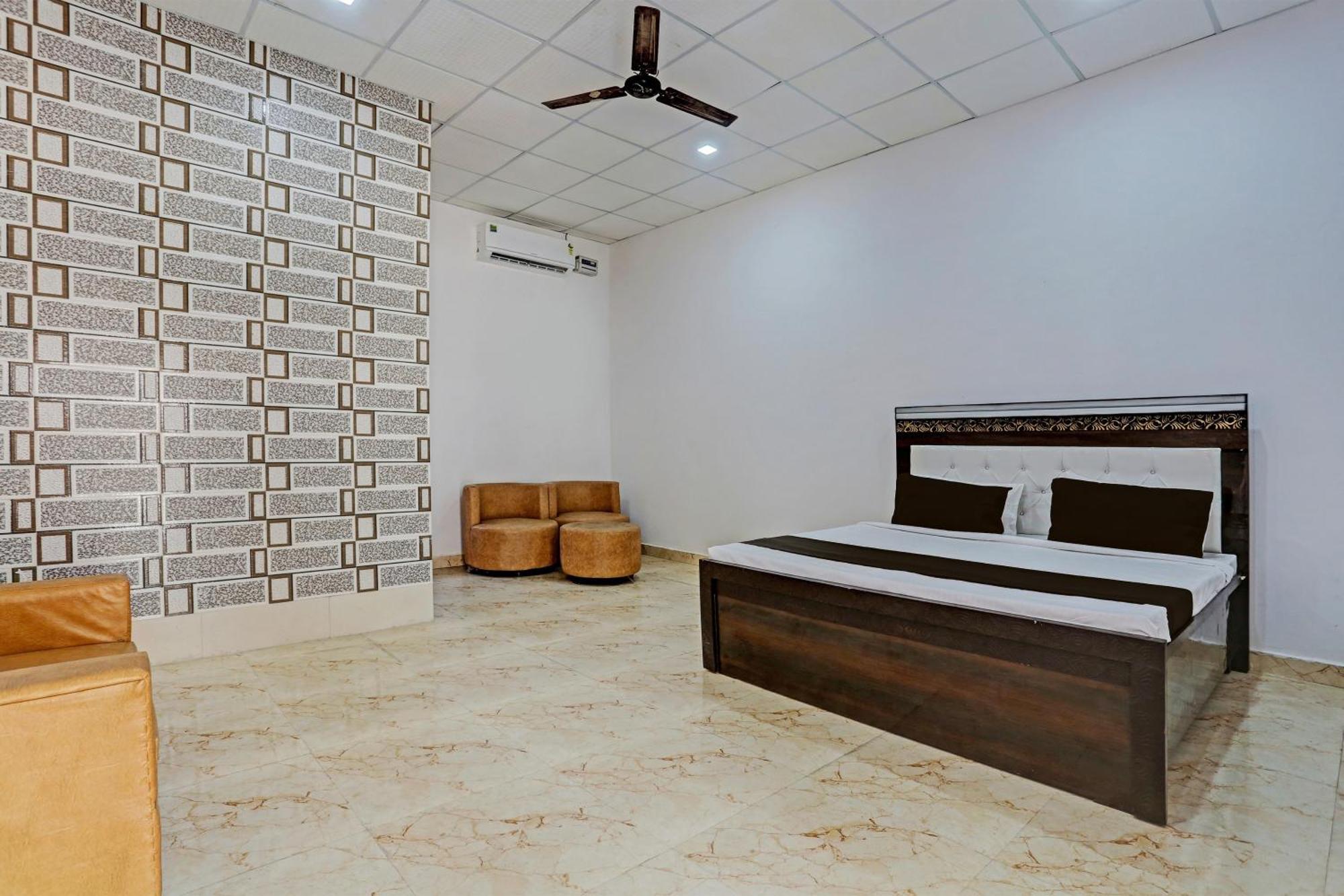 Hotel O Murliwala Wedding Palace And Resort Samalkha Exterior photo
