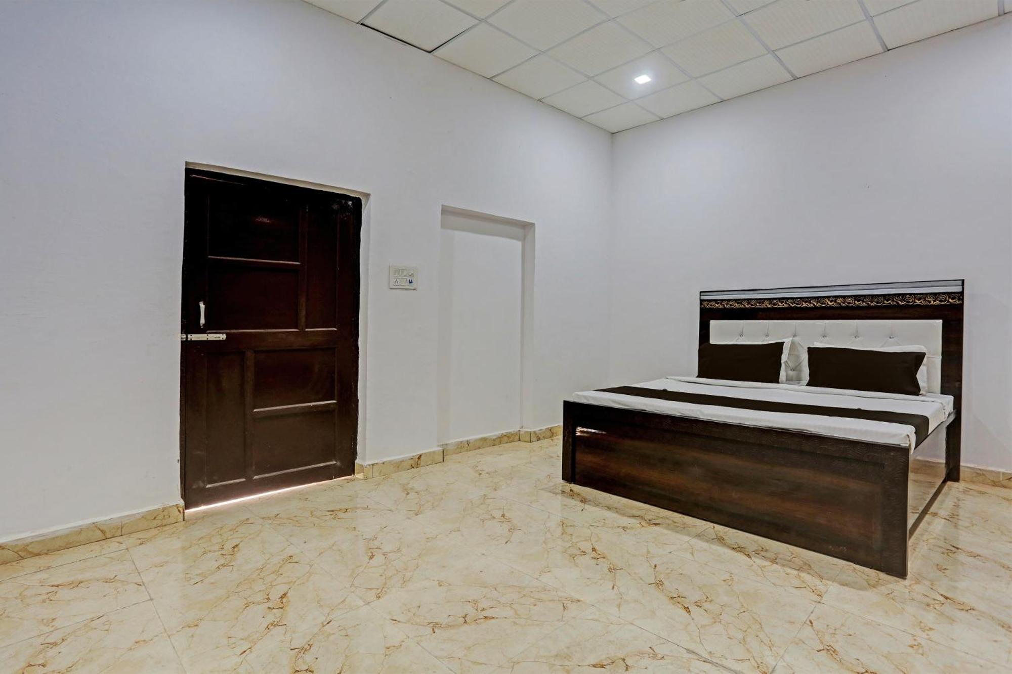 Hotel O Murliwala Wedding Palace And Resort Samalkha Exterior photo